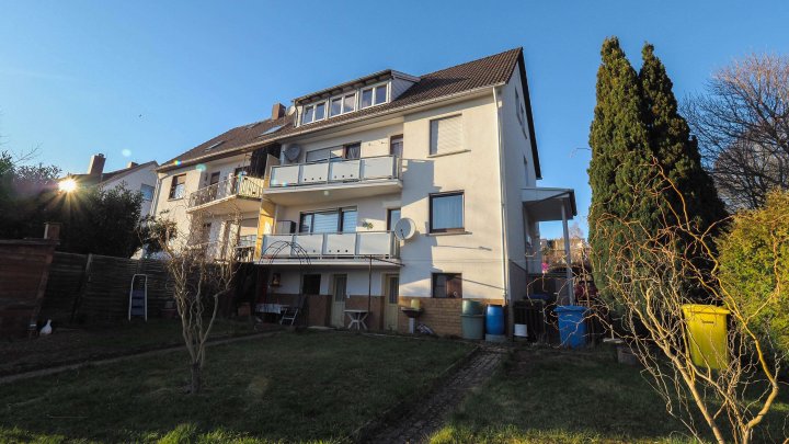 RUHIGE LAGE - Attraktive 2,5 - ZKB Dachgeschosswohnung in Zweibrücken-Ernstweiler