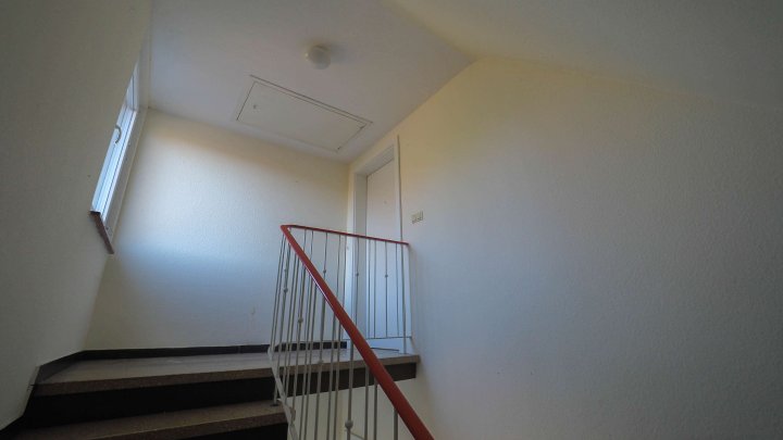 RUHIGE LAGE - Attraktive 2,5 - ZKB Dachgeschosswohnung in Zweibrücken-Ernstweiler