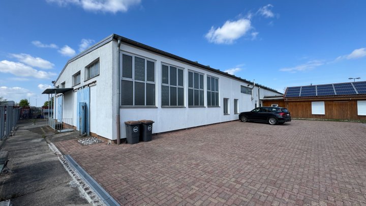 AM FLUGPLATZ - Gewerbeobjekt mit Büroflächen/Werkstatthallen/Stellplätzen in Zweibrücken
