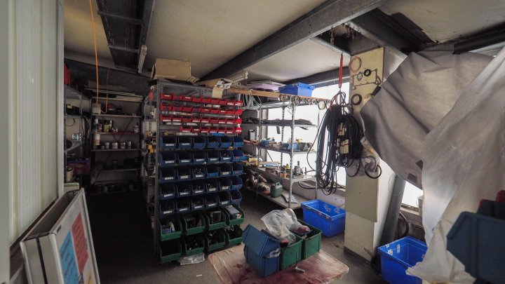 Interessante Gewerbehalle mit Hebebühne und Waschanlage für LKW-Fahrzeuge in 66482 Zweibrücken