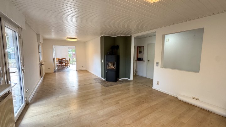 DIREKT BEZIEHBAR - Freist. 2-Fam. Haus mit großem Garten in 66509 Rieschweiler-Mühlbach