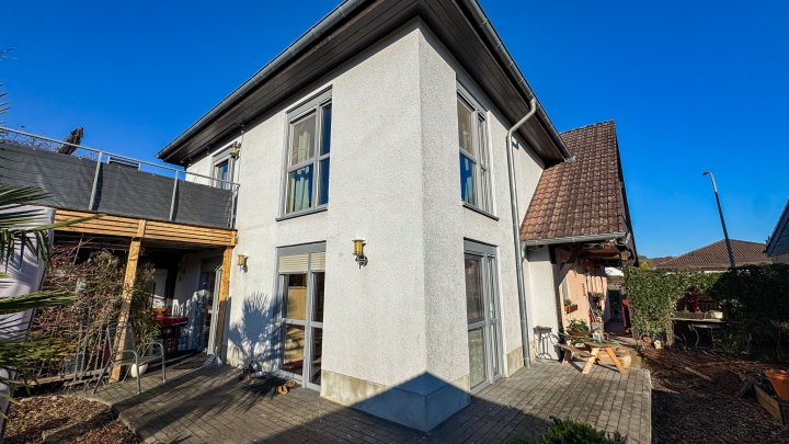 ENERGIESPARSAM - Freist. 2-Fam. Haus mit großem Garten in 66509 Rieschweiler-Mühlbach