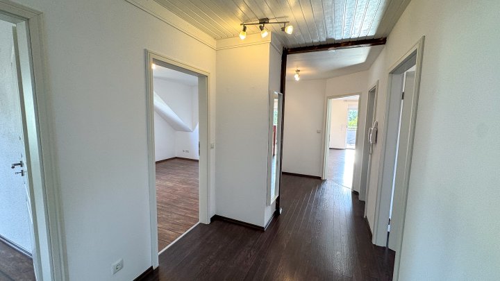DIREKT BEZIEHBAR - Freist. 2-Fam. Haus mit großem Garten in 66509 Rieschweiler-Mühlbach