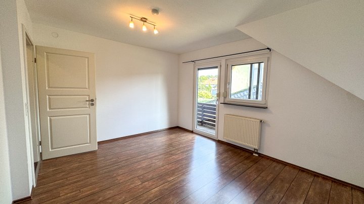 DIREKT BEZIEHBAR - Freist. 2-Fam. Haus mit großem Garten in 66509 Rieschweiler-Mühlbach