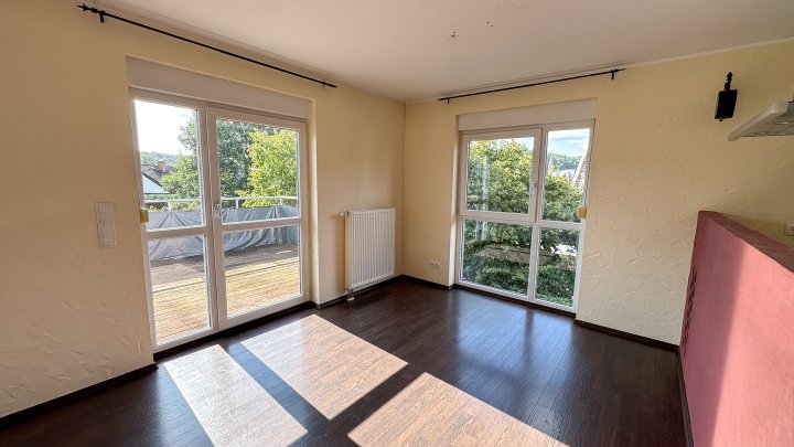 DIREKT BEZIEHBAR - Freist. 2-Fam. Haus mit großem Garten in 66509 Rieschweiler-Mühlbach
