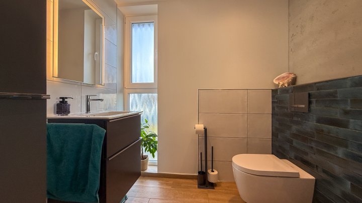 WOHNTRAUM - Hochwertig modernisiertes EFH mit Garten in bester Lage von Zweibrücken- Niederauerbach