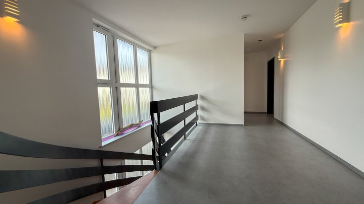 WOHNTRAUM - Hochwertig modernisiertes EFH mit Garten in bester Lage von Zweibrücken- Niederauerbach