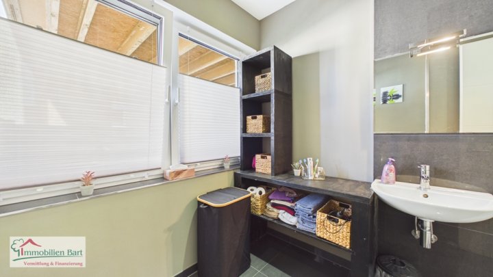 GRENZNÄHE: HOLZHAUS (230 M² WFL., ENERGIE: A+) / 5 - 6 SCHLAFZ./ TOP WOHNLAGE BEI SAARBURG