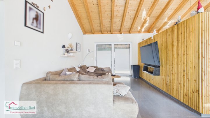 GRENZNÄHE: HOLZHAUS (230 M² WFL., ENERGIE: A+) / 5 - 6 SCHLAFZ./ TOP WOHNLAGE BEI SAARBURG