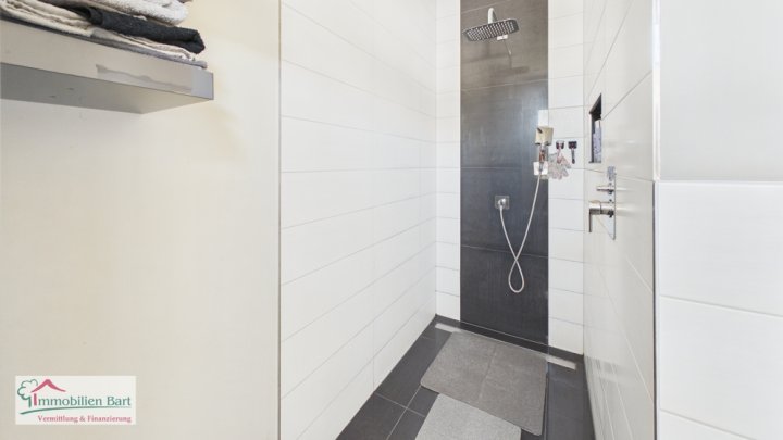 GRENZNÄHE: HOLZHAUS (230 M² WFL., ENERGIE: A+) / 5 - 6 SCHLAFZ./ TOP WOHNLAGE BEI SAARBURG