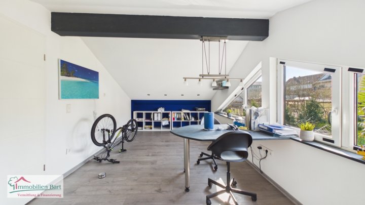 GRENZNÄHE: HOLZHAUS (230 M² WFL., ENERGIE: A+) / 5 - 6 SCHLAFZ./ TOP WOHNLAGE BEI SAARBURG