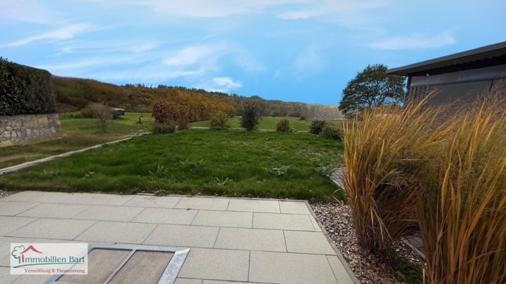 GRENZE LUXEMBURG: WOHNHAUS/ GEHOBENE AUSSTATTUNG/ SICHT INS GRÜNE