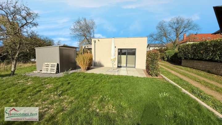 GRENZE LUXEMBURG: WOHNHAUS/ GEHOBENE AUSSTATTUNG/ SICHT INS GRÜNE