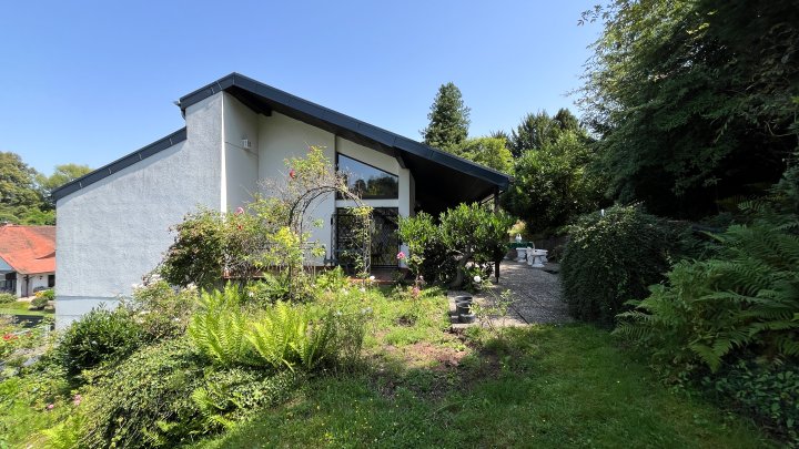 Im Klingeltal- Besonderes Einfamilienhaus mit Grundstück in bester Lage von 66482 Zweibrücken