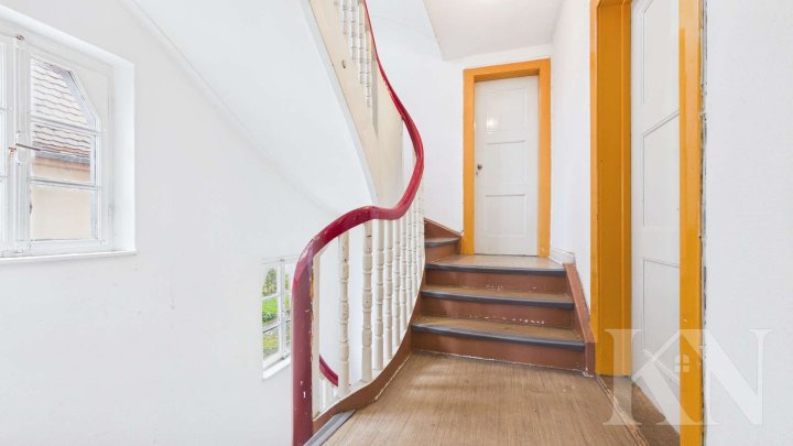 Mehrfamilienhaus mit Entwicklungspotenzial – 2 freie Einheiten & sofortige Renditechance