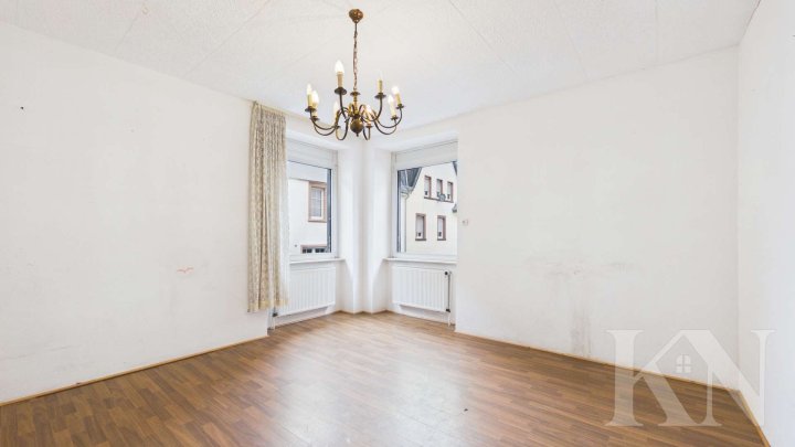 Mehrfamilienhaus mit Entwicklungspotenzial – 2 freie Einheiten & sofortige Renditechance