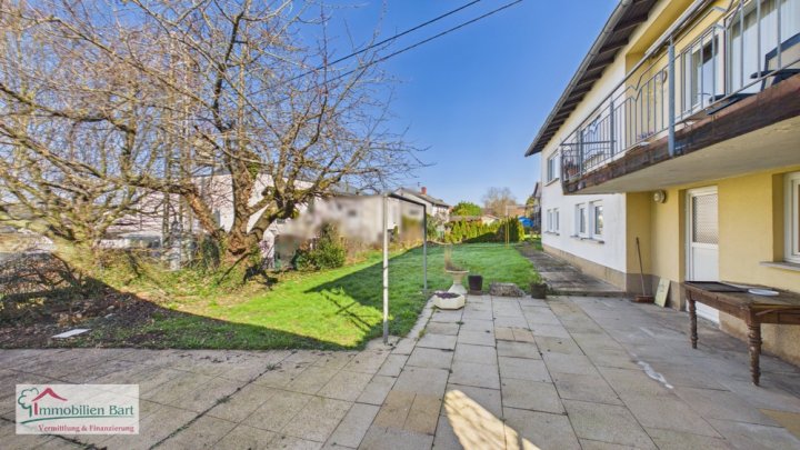 GRENZE LUXEMBURG: 5 SCHLAFZIMMER / 2 BÄDER / 3 GARAGEN IN PERL-BESCH!