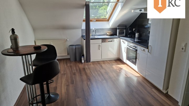 Gepflegtes, kernsaniertes, Mehrfamilienhaus mit 3 Wohnungen - Terrasse - Balkon - Garage - großes Grundstück - Saarbrücken