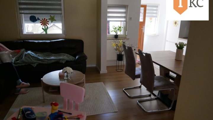 Gepflegtes, kernsaniertes, Mehrfamilienhaus mit 3 Wohnungen - Terrasse - Balkon - Garage - großes Grundstück - Saarbrücken