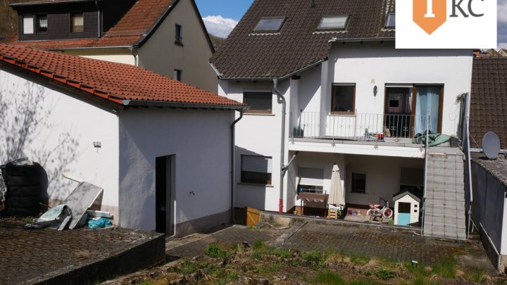 Gepflegtes, kernsaniertes, vollvermietetes Mehrfamilienhaus mit 3 Wohnungen - Terrasse - Balkon - Garage - großes Grundstück - Saarbrücken - Dudweiler