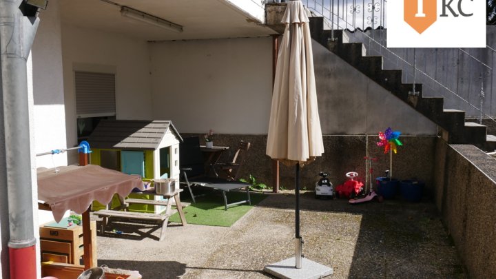 Gepflegtes, kernsaniertes, vollvermietetes Mehrfamilienhaus mit 3 Wohnungen - Terrasse - Balkon - Garage - großes Grundstück - Saarbrücken - Dudweiler