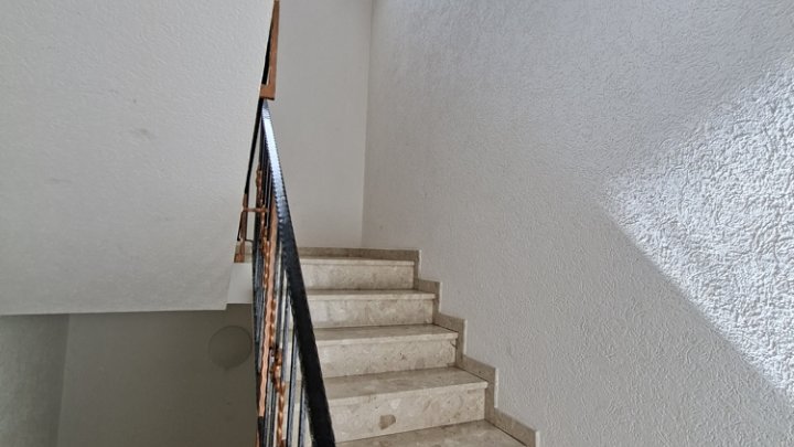 Gepflegtes, kernsaniertes, vollvermietetes Mehrfamilienhaus mit 3 Wohnungen - Terrasse - Balkon - Garage - großes Grundstück - Saarbrücken - Dudweiler