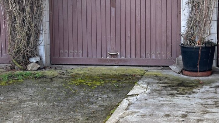 Hochwertig renovierte 2-ZKB mit EBK, Terrasse + Garage, sofort verfügbar