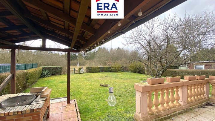 KEINE VERMITTLUNGSGEBÜHREN - EINFAMILIENHAUS AM SEE IN HOLVING/FR, HIRBACHER WEIHER