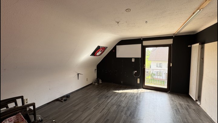 Sanierungsbedürftiges Einfamilienhaus in ruhiger Lage von Beckingen - Erbringen