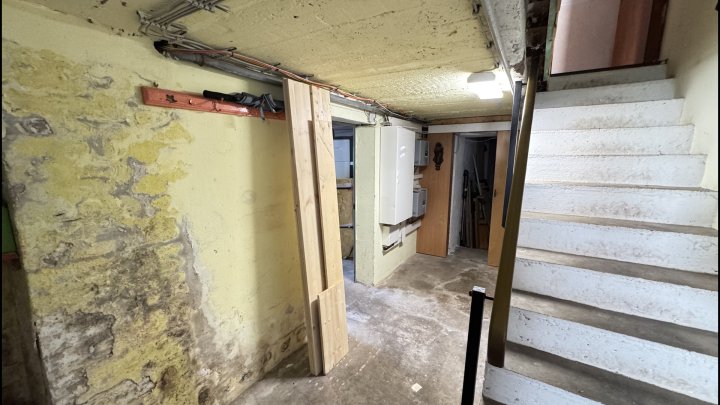 Sanierungsbedürftiges Einfamilienhaus in ruhiger Lage von Beckingen - Erbringen