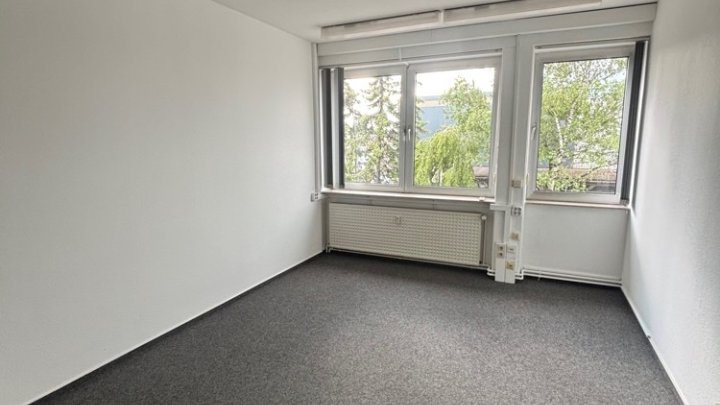 Moderne Bürofläche im Gewerbegebiet Saarlouis-Röderberg