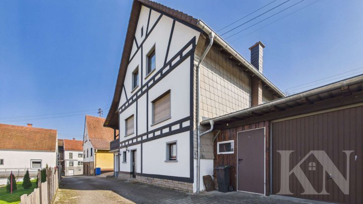 Freistehendes Einfamilienhaus mit Fernblick & großem Grundstück in Sankt Julian