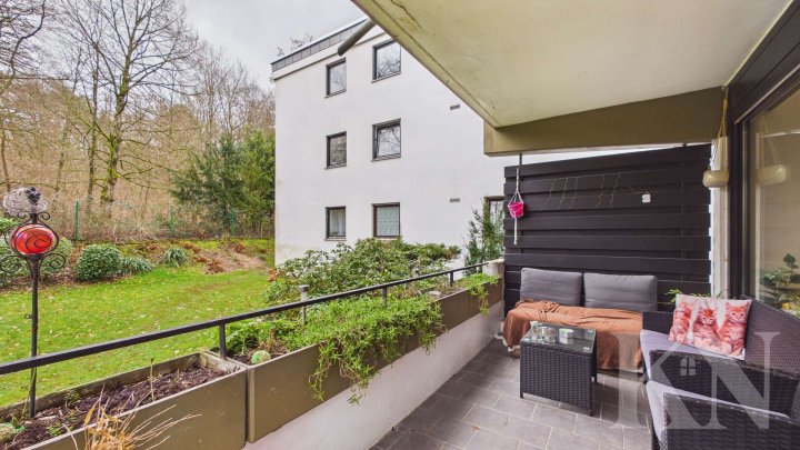 Top-Lage: Erdgeschosswohnung mit Balkon, TG-Stellplatz & Wellnessbereich in Saarbrücken-Rotenbühl