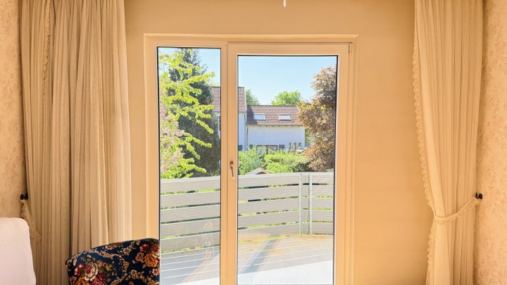 Charmantes Reihenhaus mit Balkon und Garten in äußerst attraktiver Lage von Saarlouis zu verkaufen