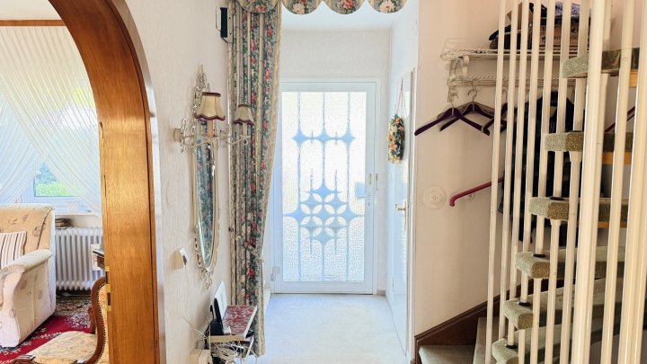 Charmantes Reihenhaus mit Balkon und Garten in äußerst attraktiver Lage von Saarlouis zu verkaufen