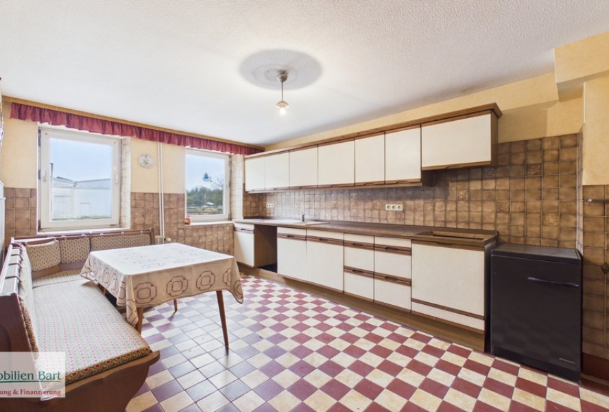 Küche mit Essbereich