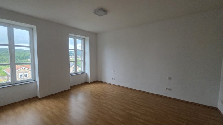 Große 4 ZKB in Quierschied Waldrandlage zu vermieten