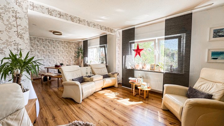 AM FASANERIEBERG - Freistehendes Einfamilienhaus mit Garage und Garten in Zweibrücken (Stadt)