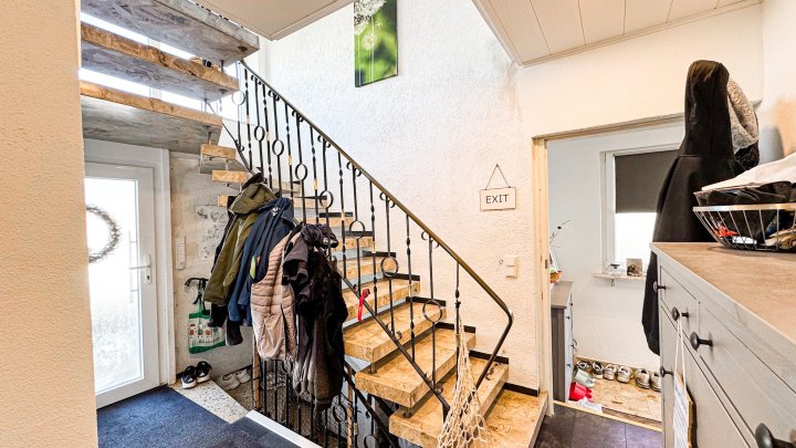 AM FASANERIEBERG - Freistehendes Einfamilienhaus mit Garage und Garten in Zweibrücken (Stadt)