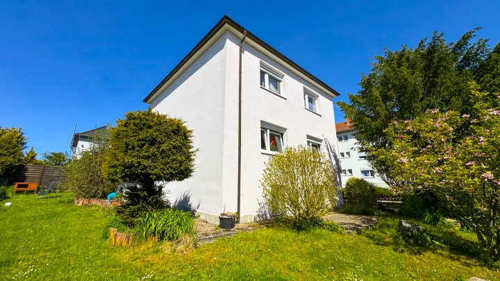 AM FASANERIEBERG - Freistehendes Einfamilienhaus mit Garage und Garten in Zweibrücken (Stadt)