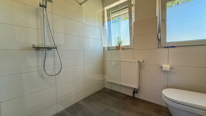 FAMILIENGLÜCK - Freistehendes Einfamilienhaus mit großem Garten und Garage in 66971 Wallhalben