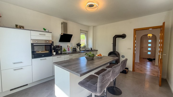 FAMILIENGLÜCK - Freistehendes Einfamilienhaus mit großem Garten und Garage in 66971 Wallhalben