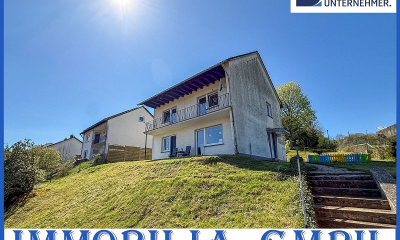 FAMILIENGLÜCK - Freistehendes Einfamilienhaus mit großem Garten und Garage in 66971 Wallhalben