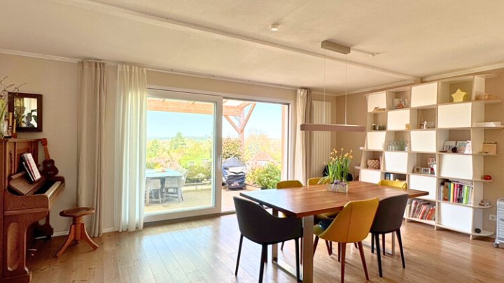 Freistehendes saniertes Familienparadies, mit Bauplatz in toller Lage von Riegelsberg