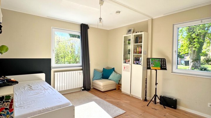 Freistehendes saniertes Familienparadies, mit Bauplatz in toller Lage von Riegelsberg