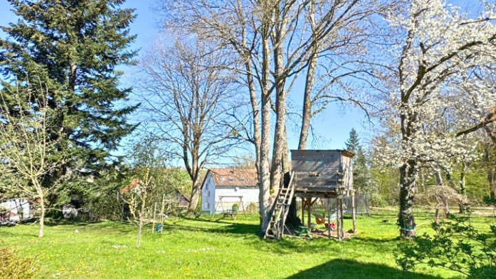 Freistehendes saniertes Familienparadies, mit Bauplatz in toller Lage von Riegelsberg