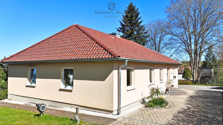 Freistehendes saniertes Familienparadies, mit Bauplatz in toller Lage von Riegelsberg