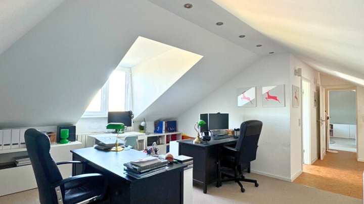 Freistehendes saniertes Familienparadies, mit Bauplatz in toller Lage von Riegelsberg