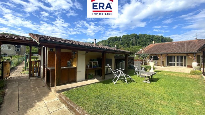 EIN-, BIS ZWEIFAMILIENHAUS MIT BAULAND, FREISTEHEND IN DALEM/FR, NÄHE SLS