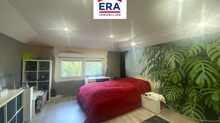 KEINE VERMITTLUNGSGEBÜHREN ! EINFAMILIENHAUS MIT POOL, RUHIGE LAGE, IN FORBACH/FR, NÄHE SB